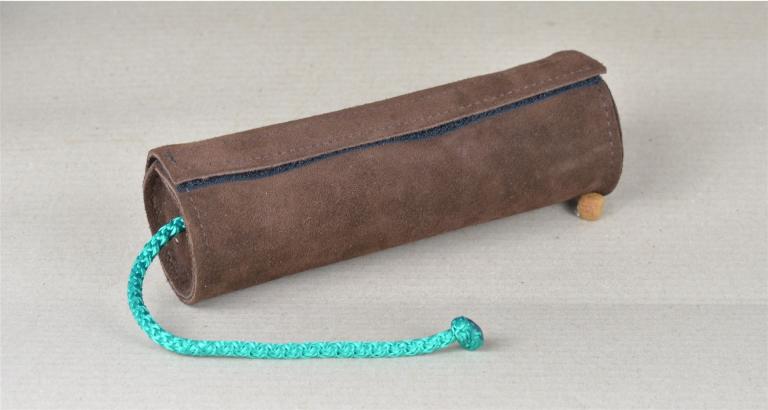 Hundespielzeug leder